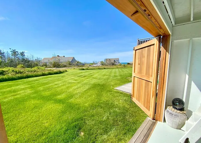 Luxury Dreamy Madaket Destination - Beachside, Ocean Views & Lifelong Memories
